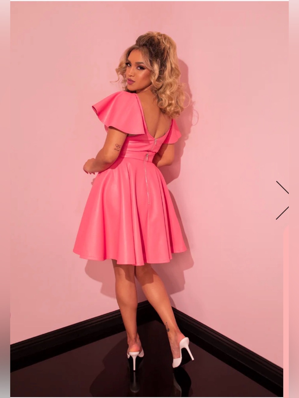 Vixen Pinup rockabilly Micheline Pitt Pink Swing faux-leather